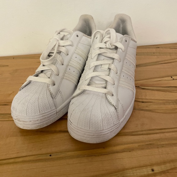 Adidas's originals superstar all white size 7 women's - Picture 3 of 11